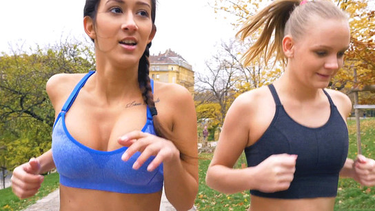 best friends Investigate Each other's Bods after Exercise