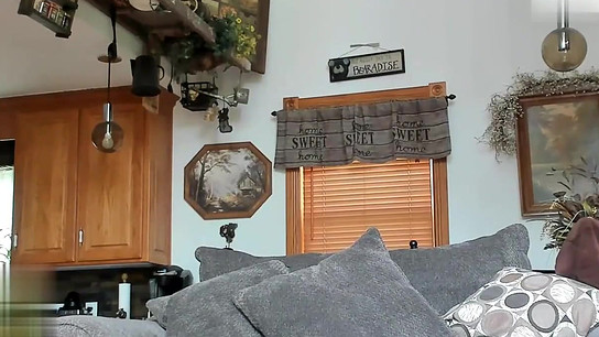 Muscled mature girl wanks and pump her immense clitoris two